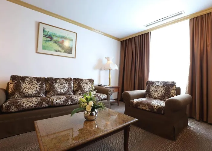 One-Bedroom King Suite